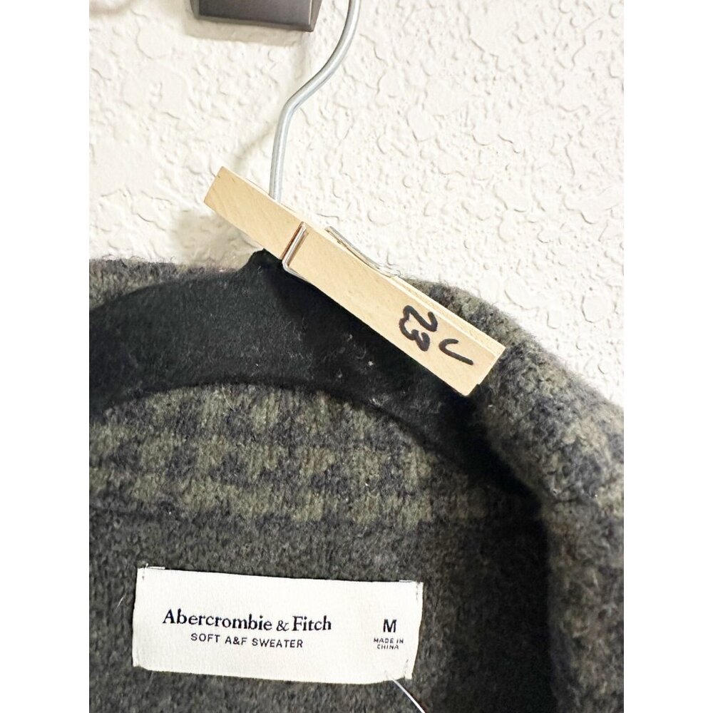 Abercrombie & Fitch Gray Checkered Jacket - Picture 7 of 7